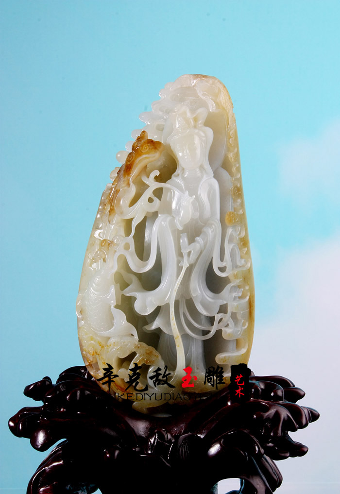 手彫り！和田玉☆置物、握り石☆証明書付き 中国美術06 手彫り！和田玉